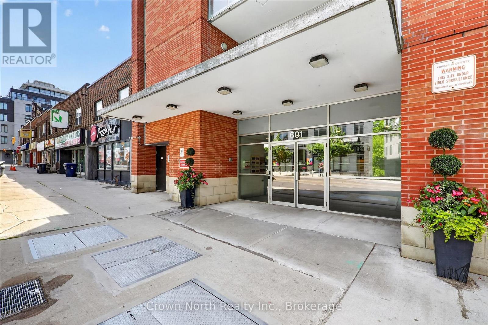 215 - 601 Kingston Road, Toronto, Ontario  M4E 3Y2 - Photo 10 - E13245636