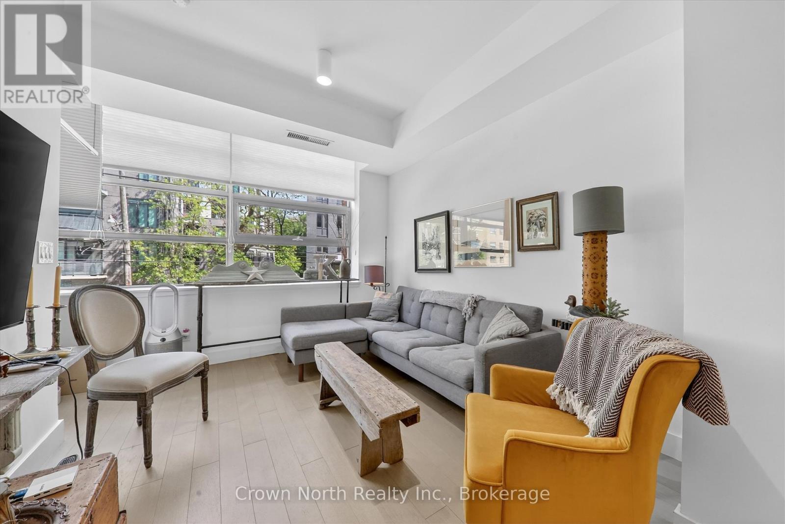 215 - 601 Kingston Road, Toronto, Ontario  M4E 3Y2 - Photo 2 - E13245636