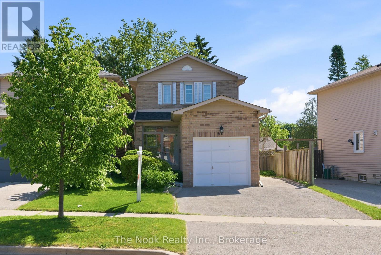 606 COBBLEHILL DRIVE, Oshawa, Ontario
