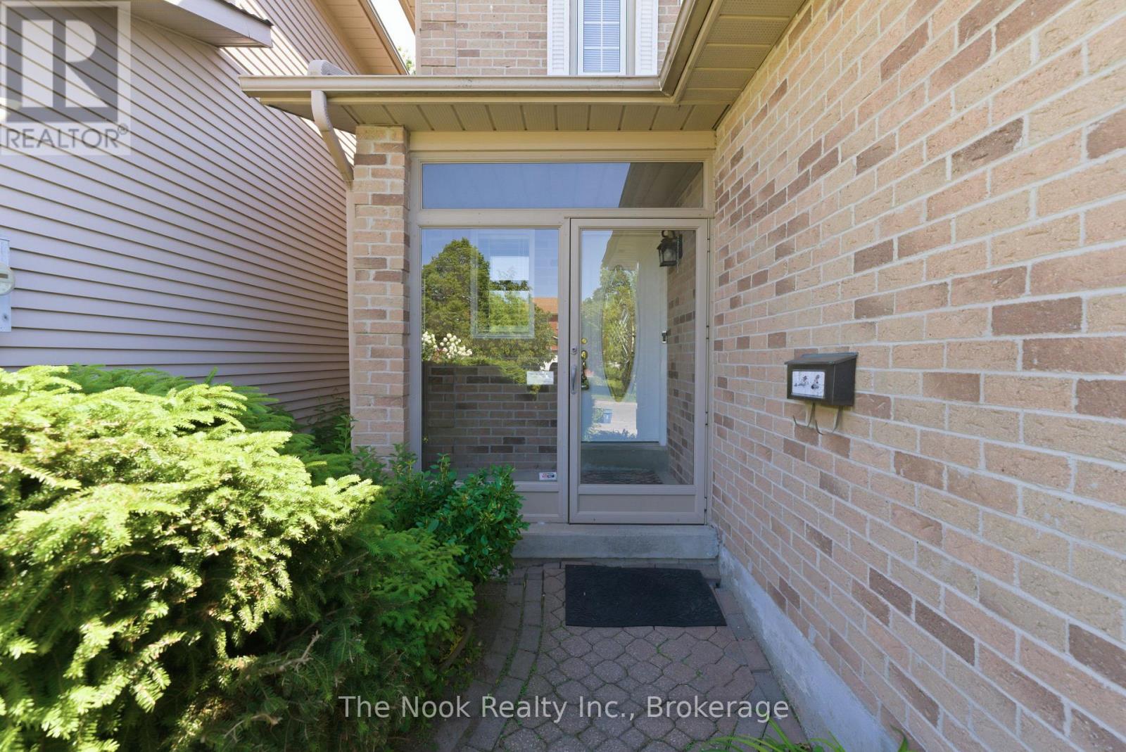 606 Cobblehill Drive, Oshawa, Ontario  L1K 1R4 - Photo 3 - E13125062