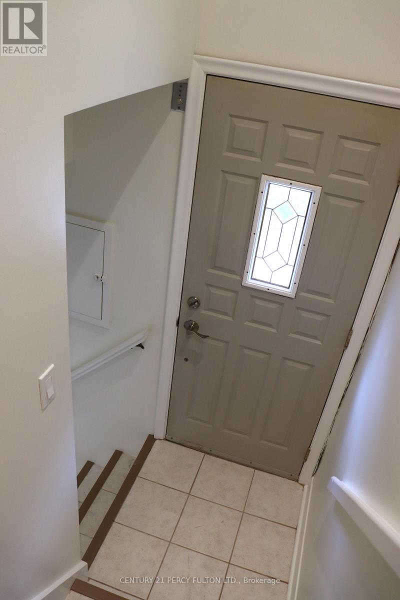 110 Gilroy Drive, Toronto, Ontario  M1P 2A1 - Photo 15 - E13241256
