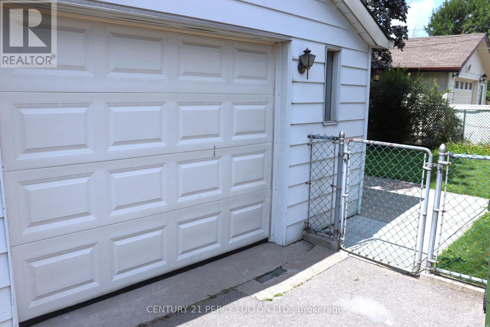 110 Gilroy Drive, Toronto, Ontario  M1P 2A1 - Photo 22 - E13241256