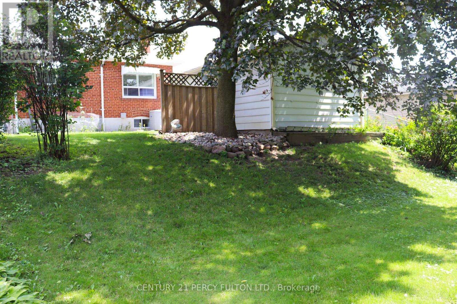 110 Gilroy Drive, Toronto, Ontario  M1P 2A1 - Photo 25 - E13241256