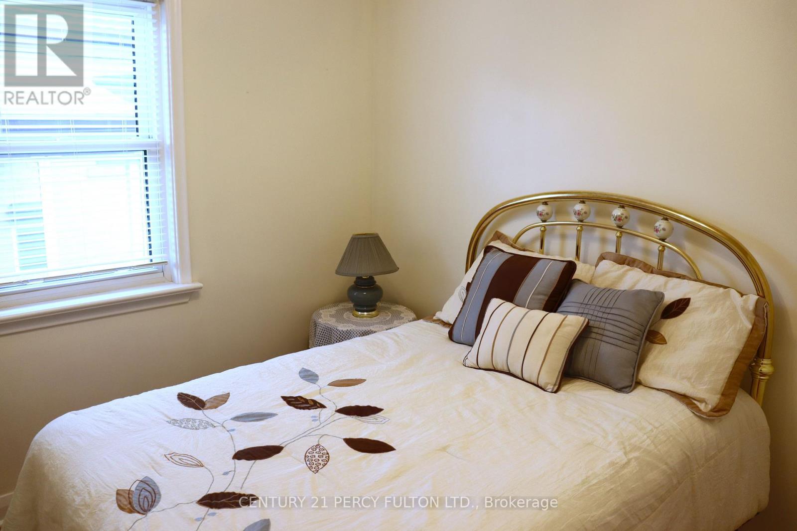 110 Gilroy Drive, Toronto, Ontario  M1P 2A1 - Photo 9 - E13241256