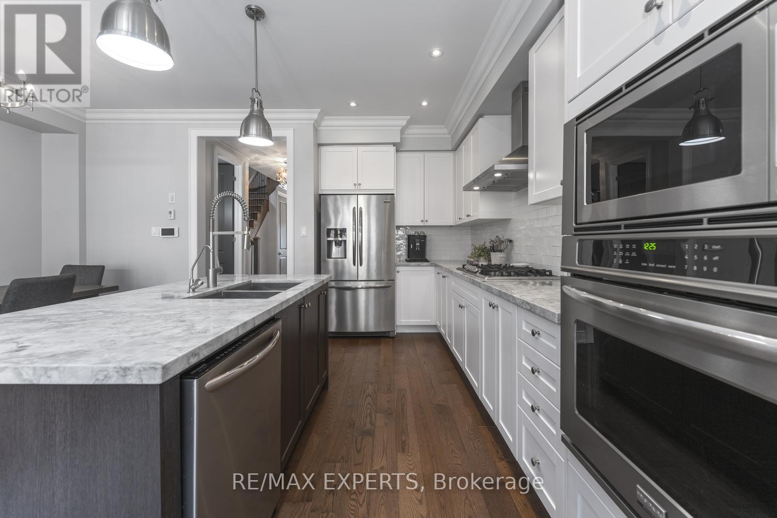 30 Zenith Avenue, Vaughan, Ontario  L0J 1C0 - Photo 11 - N13239096