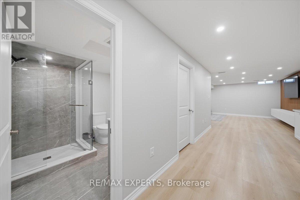 30 Zenith Avenue, Vaughan, Ontario  L0J 1C0 - Photo 34 - N13239096