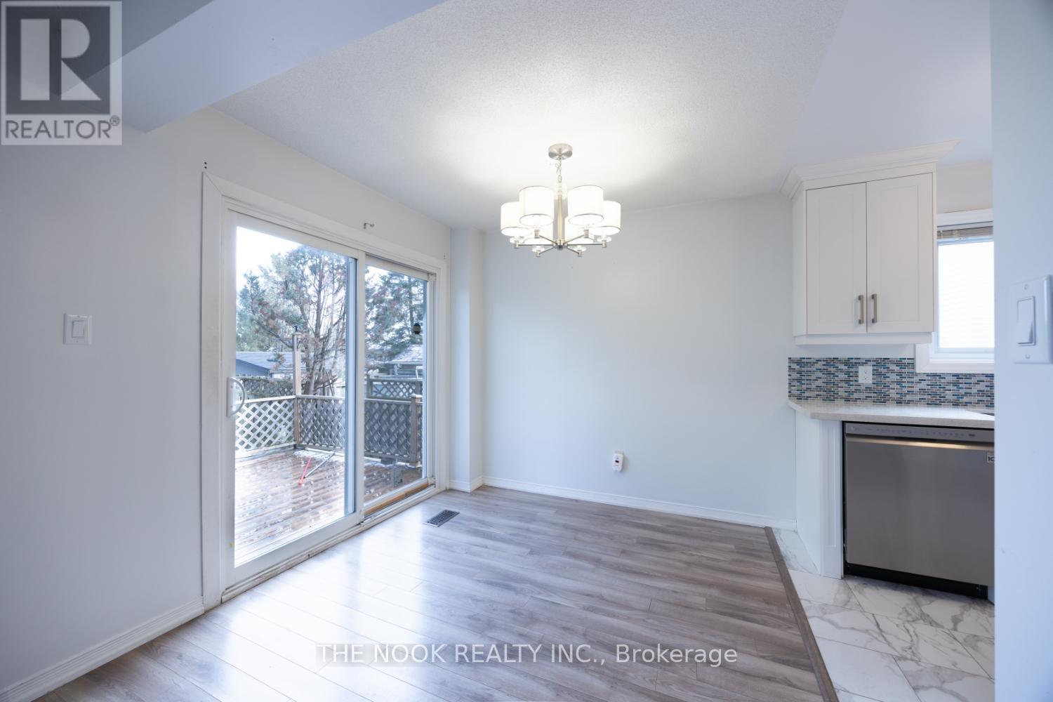 606 Cobblehill Drive, Oshawa, Ontario  L1K 1R4 - Photo 10 - E13125062