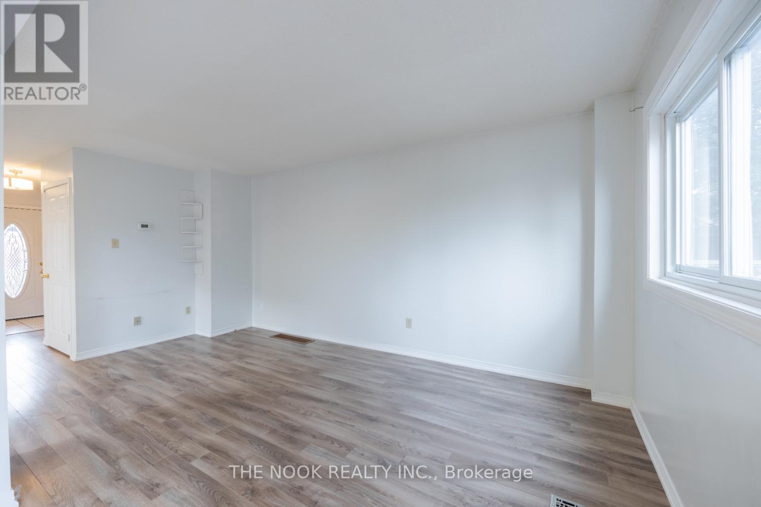 606 Cobblehill Drive, Oshawa, Ontario  L1K 1R4 - Photo 11 - E13125062