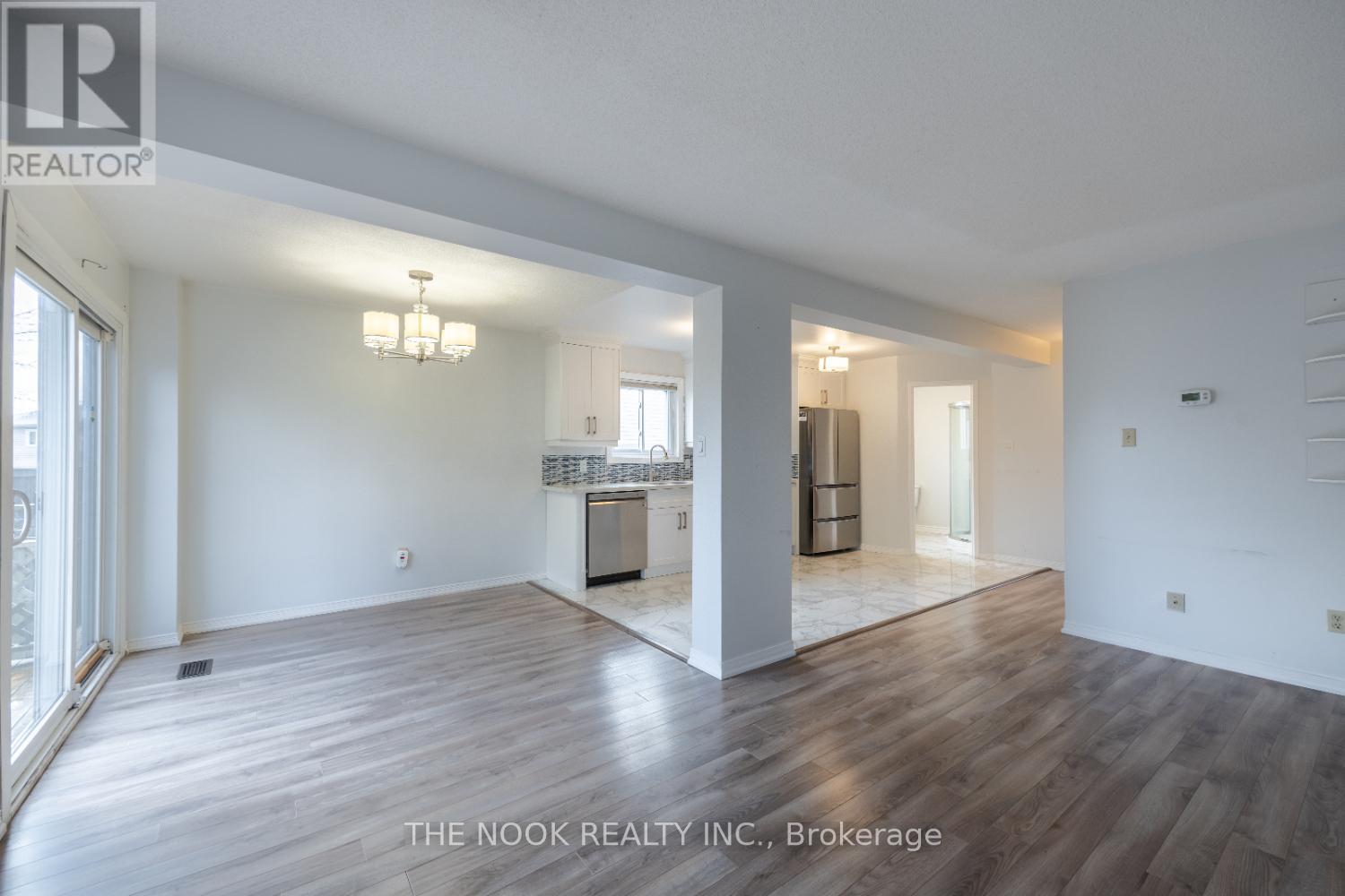 606 Cobblehill Drive, Oshawa, Ontario  L1K 1R4 - Photo 13 - E13125062