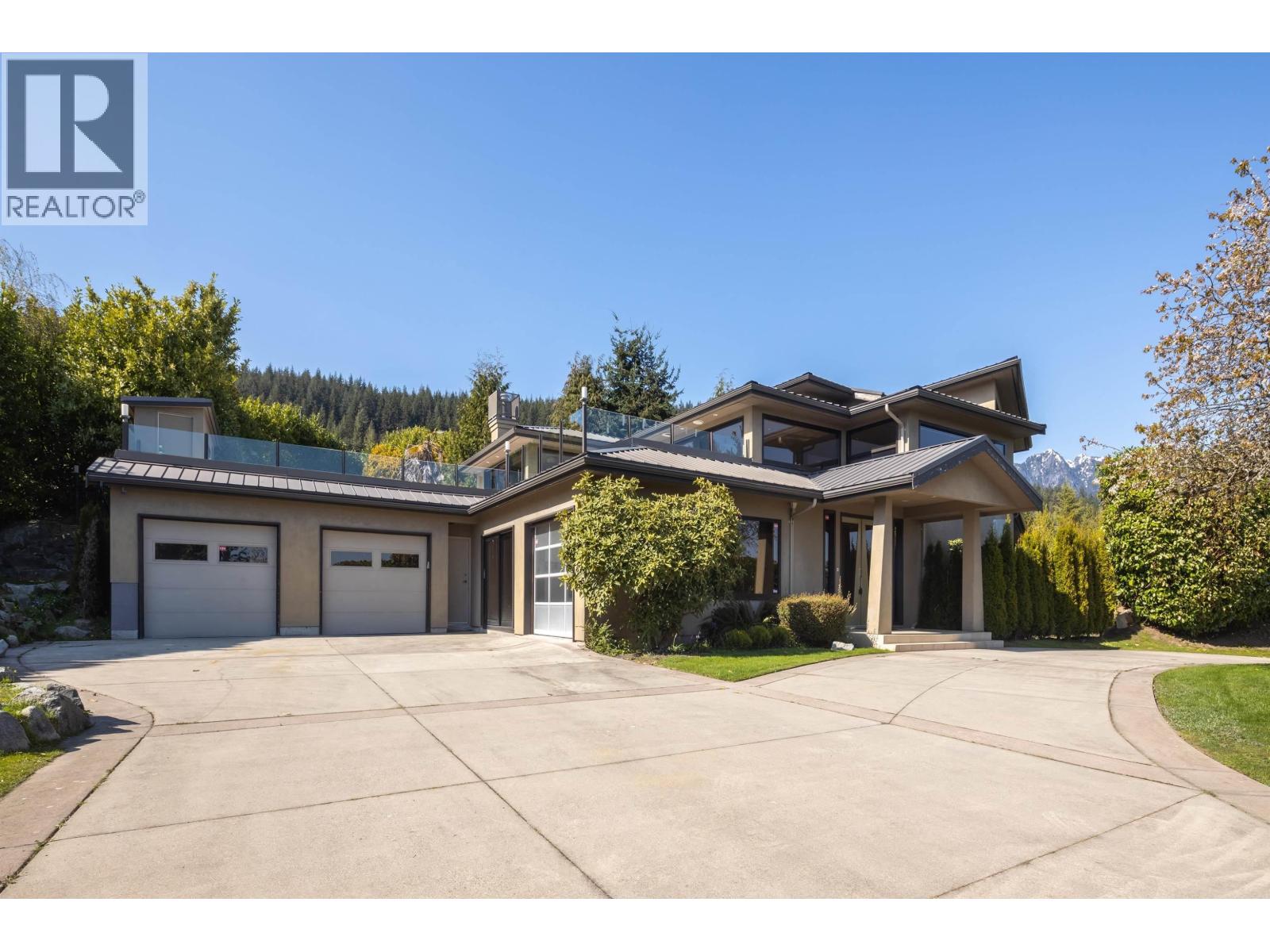 1109 HILLSIDE ROAD, West Vancouver, British Columbia