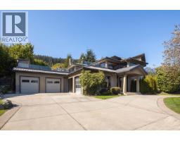1109 HILLSIDE ROAD, West Vancouver, British Columbia