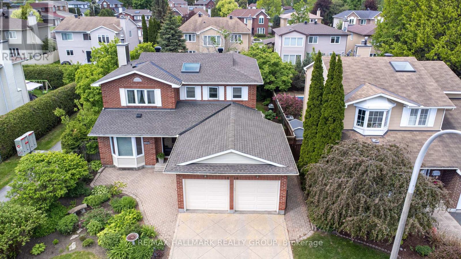 1808 Robinwood Place, Ottawa, Ontario  K1C 6L4 - Photo 2 - X13245660