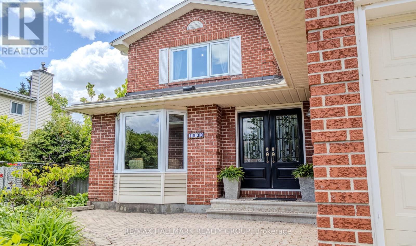 1808 Robinwood Place, Ottawa, Ontario  K1C 6L4 - Photo 3 - X13245660