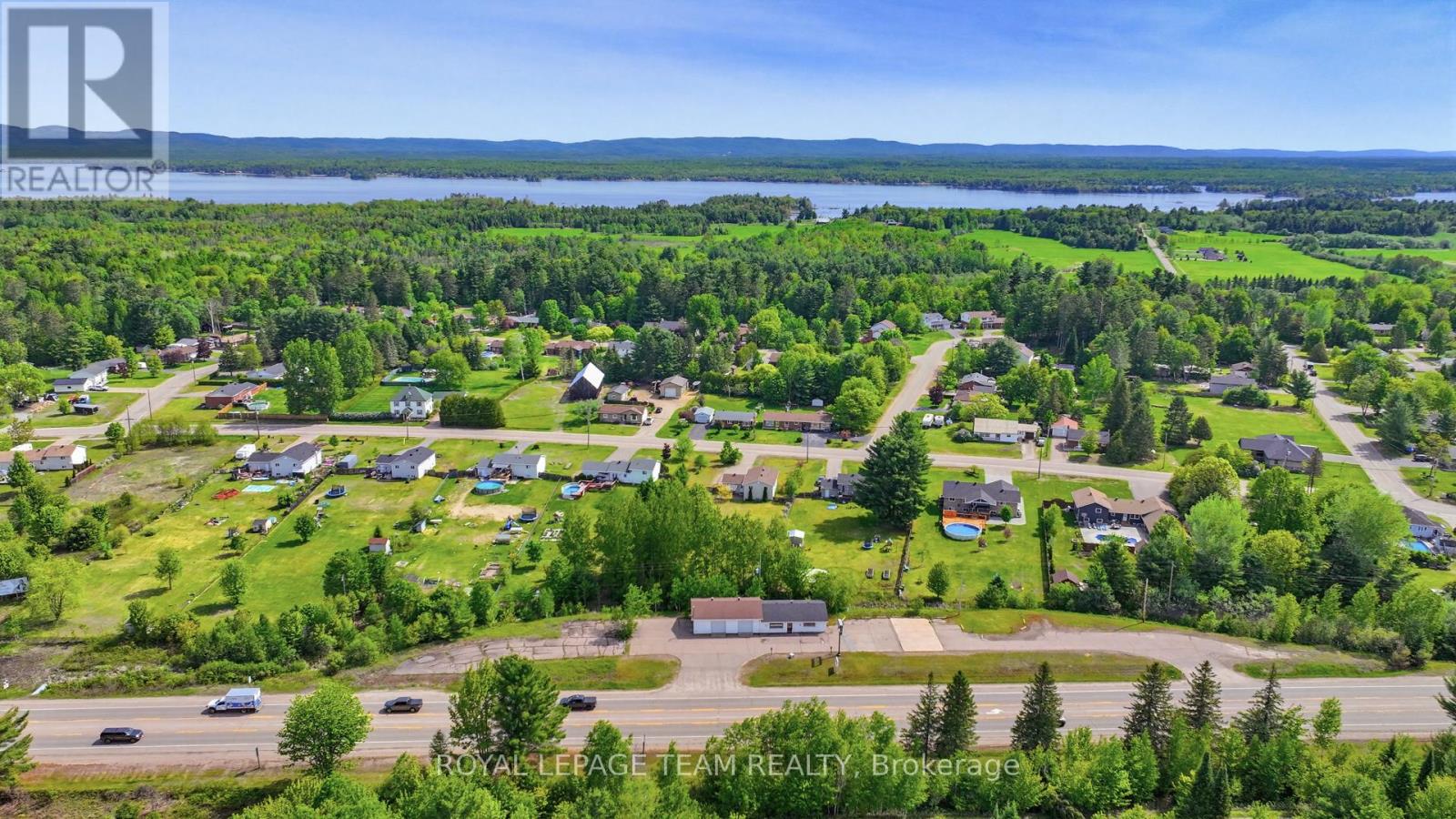 2427 Petawawa Boulevard, Petawawa, Ontario  K8H 2Z4 - Photo 21 - X13245724
