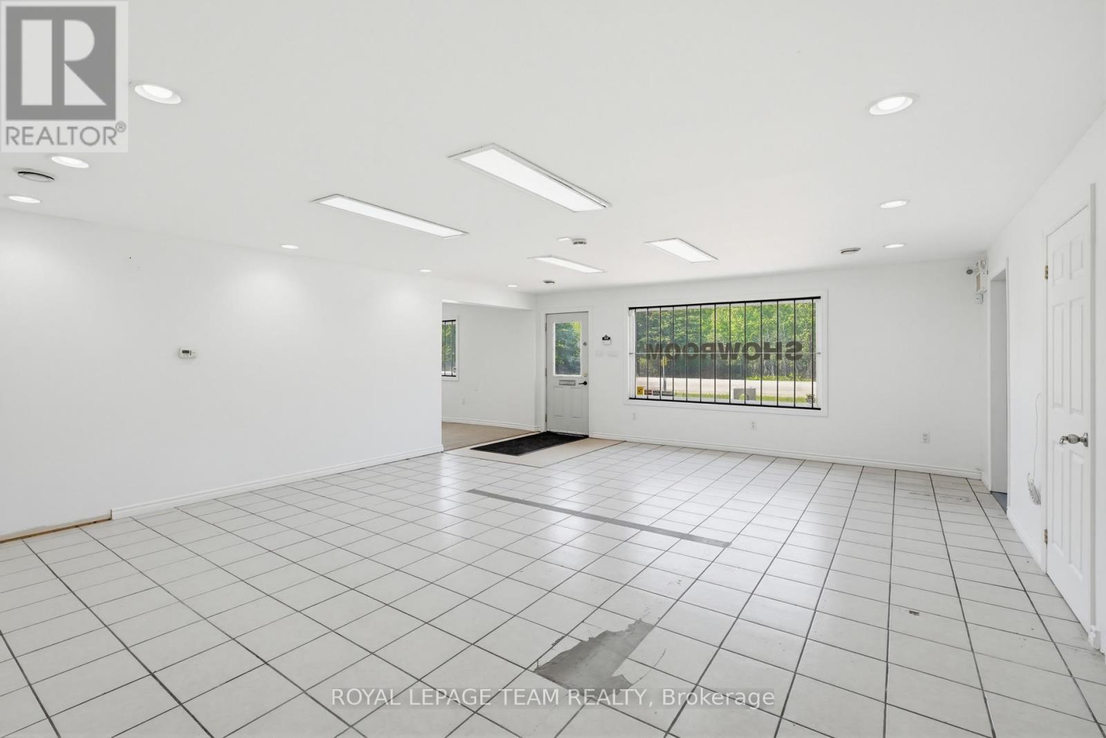 2427 Petawawa Boulevard, Petawawa, Ontario  K8H 2Z4 - Photo 8 - X13245724