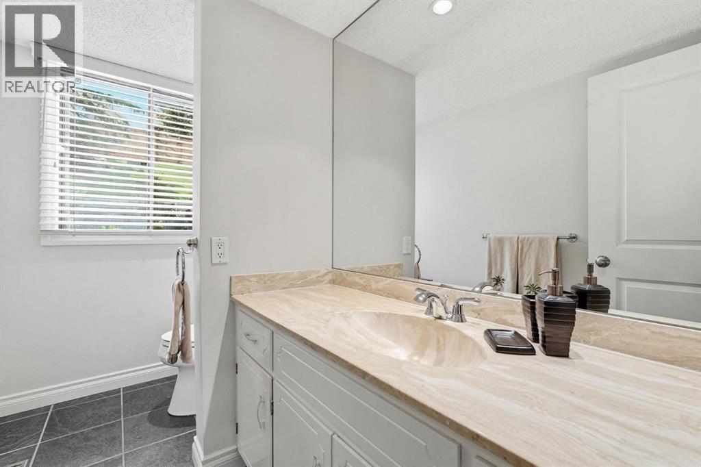 5807 Coach Hill Road SW, Calgary, Alberta  T3H 1E3 - Photo 30 - A2314860