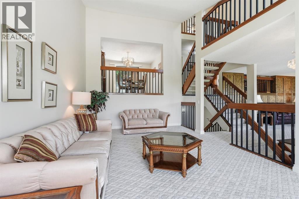 5807 Coach Hill Road SW, Calgary, Alberta  T3H 1E3 - Photo 2 - A2314860