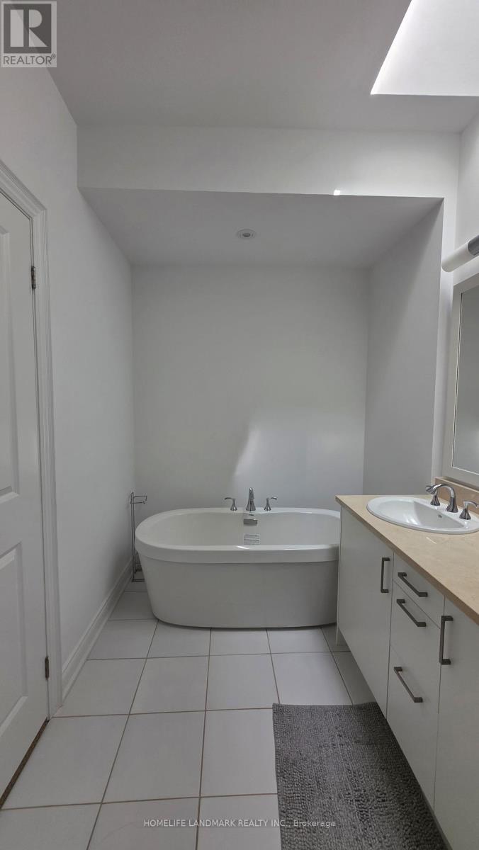 101 - 21 Wasdale Road, Mississauga, Ontario  L5M 2R2 - Photo 10 - W13238692