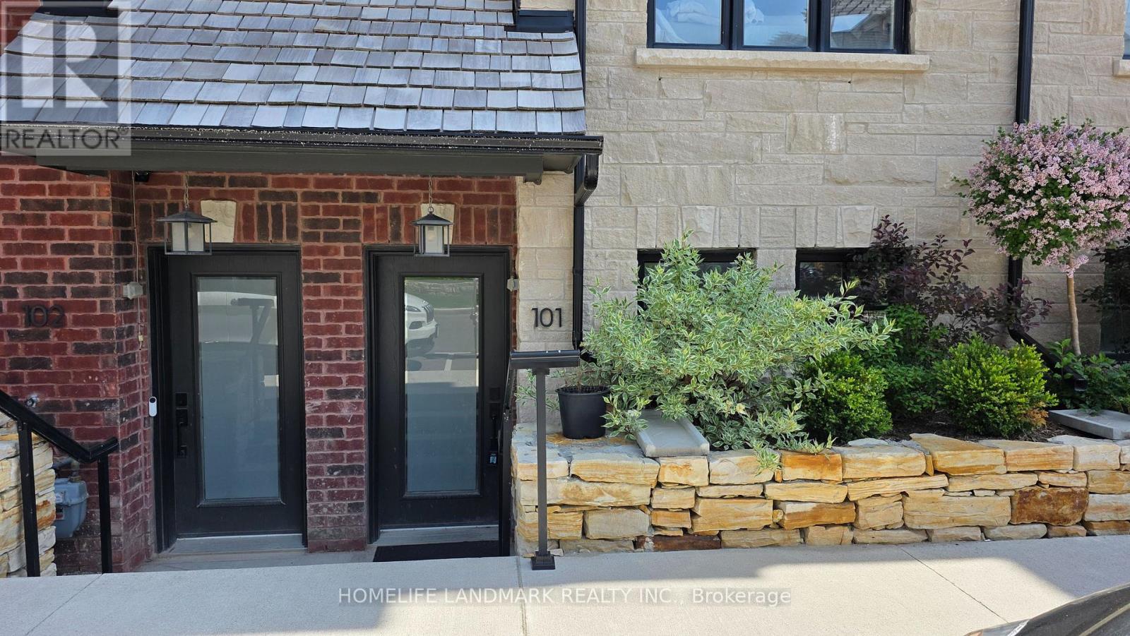 101 - 21 Wasdale Road, Mississauga, Ontario  L5M 2R2 - Photo 3 - W13238692