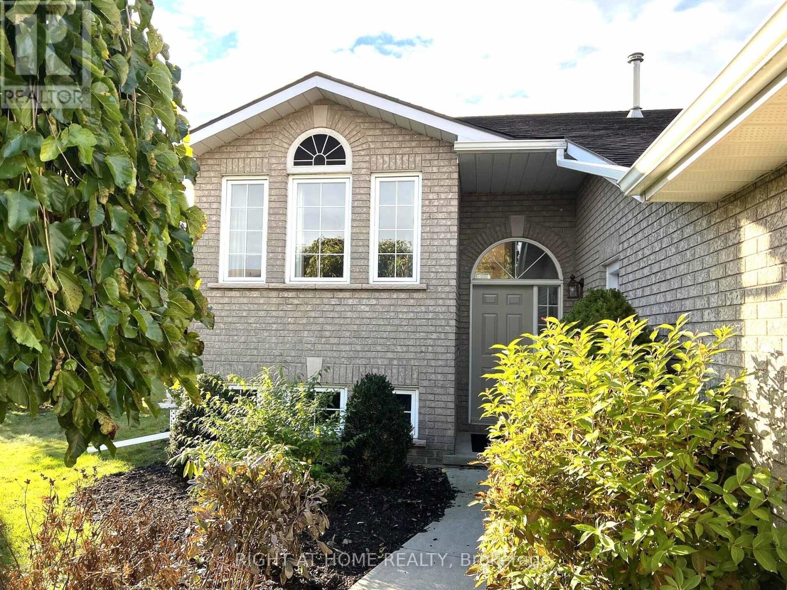 590 Arbour Crescent, Kingston, Ontario  K7M 8Y1 - Photo 4 - X13245442