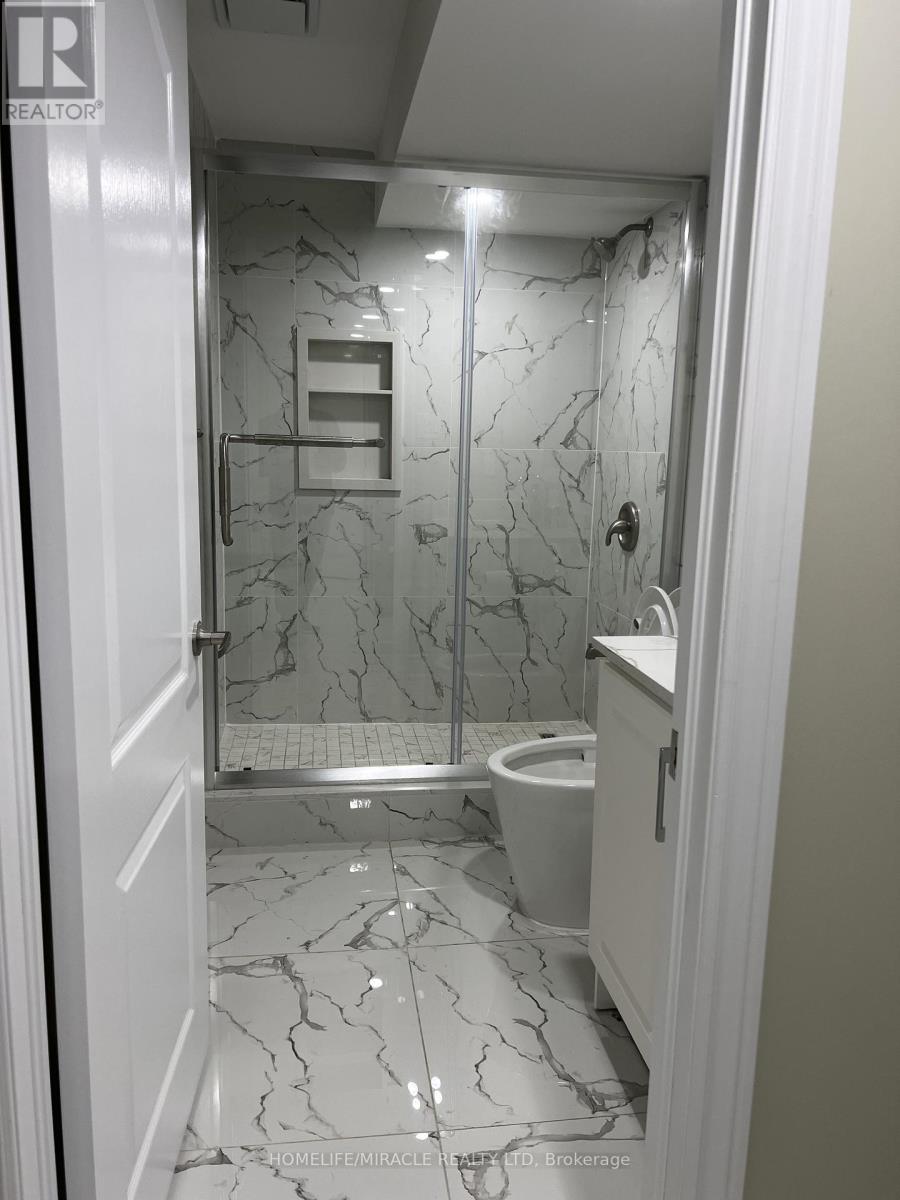 3021 Hollyberry Trail, Pickering, Ontario  L0H 1J0 - Photo 11 - E13245708