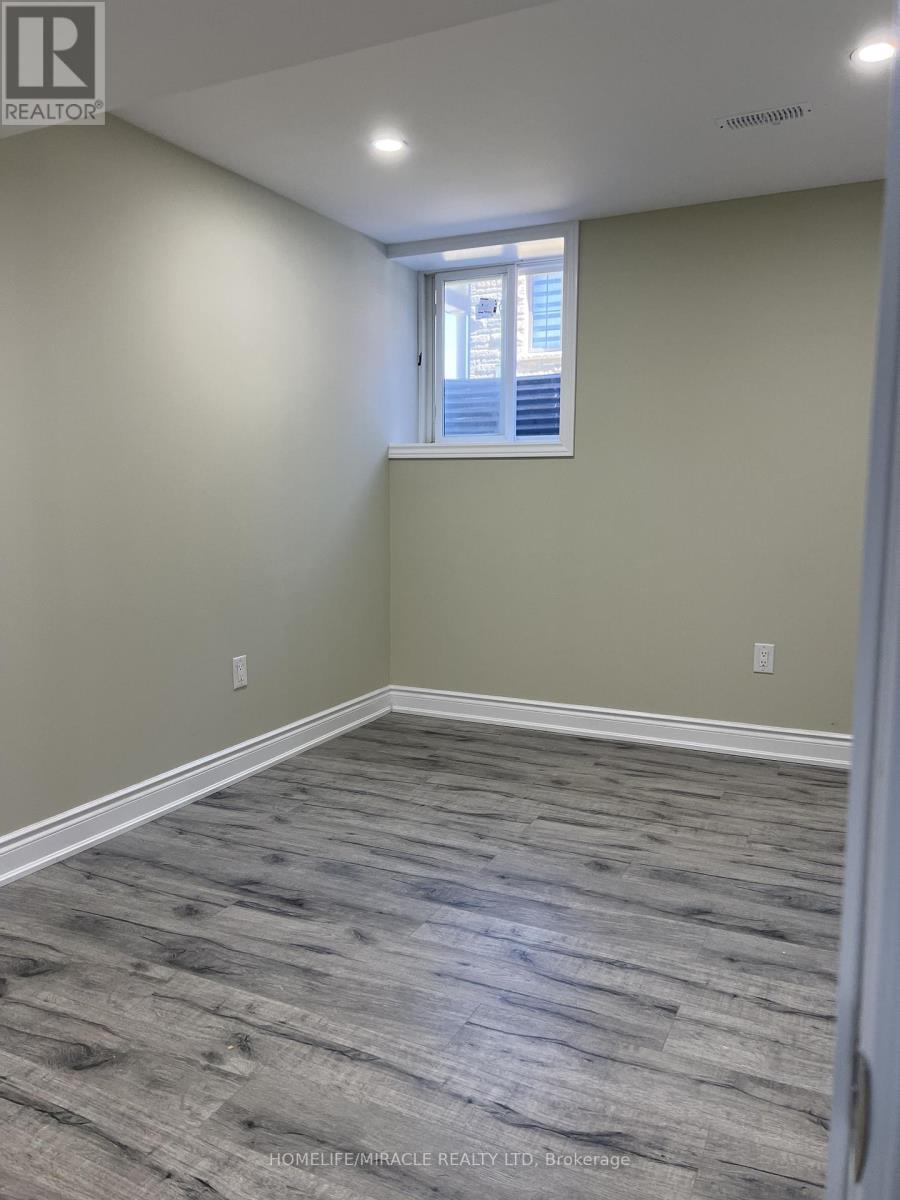 3021 Hollyberry Trail, Pickering, Ontario  L0H 1J0 - Photo 7 - E13245708