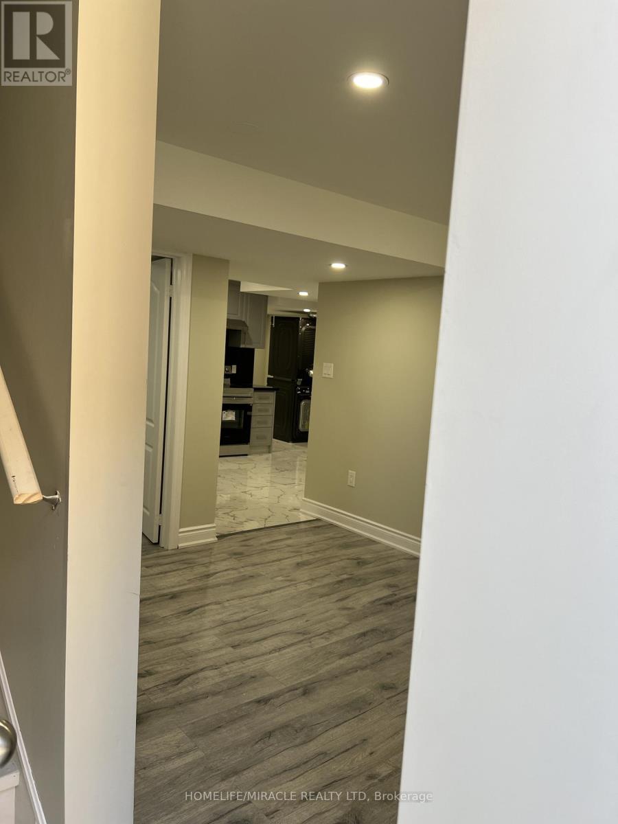3021 Hollyberry Trail, Pickering, Ontario  L0H 1J0 - Photo 8 - E13245708