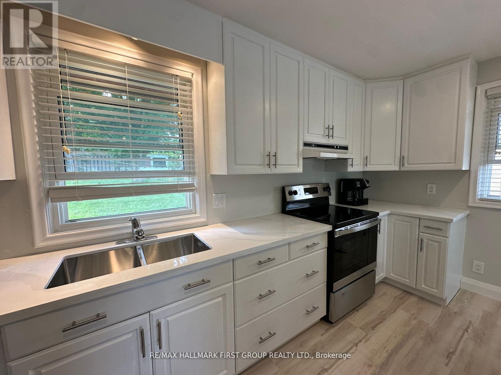 714 Tennyson Avenue, Oshawa, Ontario  L1H 3K4 - Photo 7 - E13245726