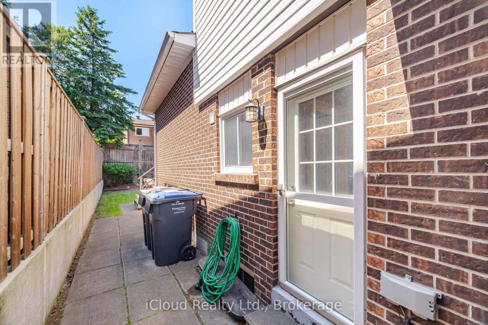 8 Lindridge Avenue, Brampton, Ontario  L6S 3W9 - Photo 35 - W13245698