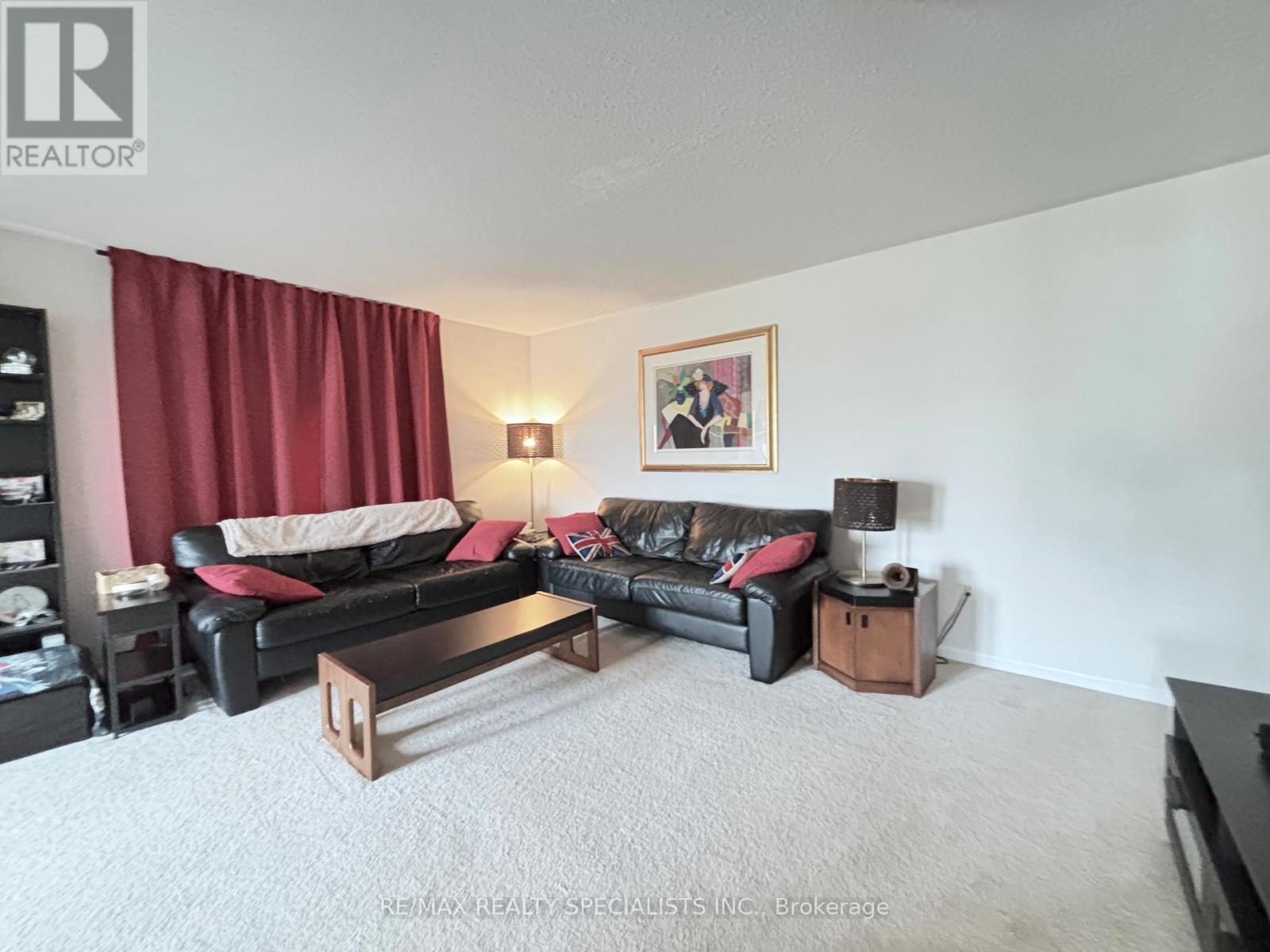 230 Mortimer Crescent, Milton, Ontario L9T 8N7 - Photo 3 - W13245720