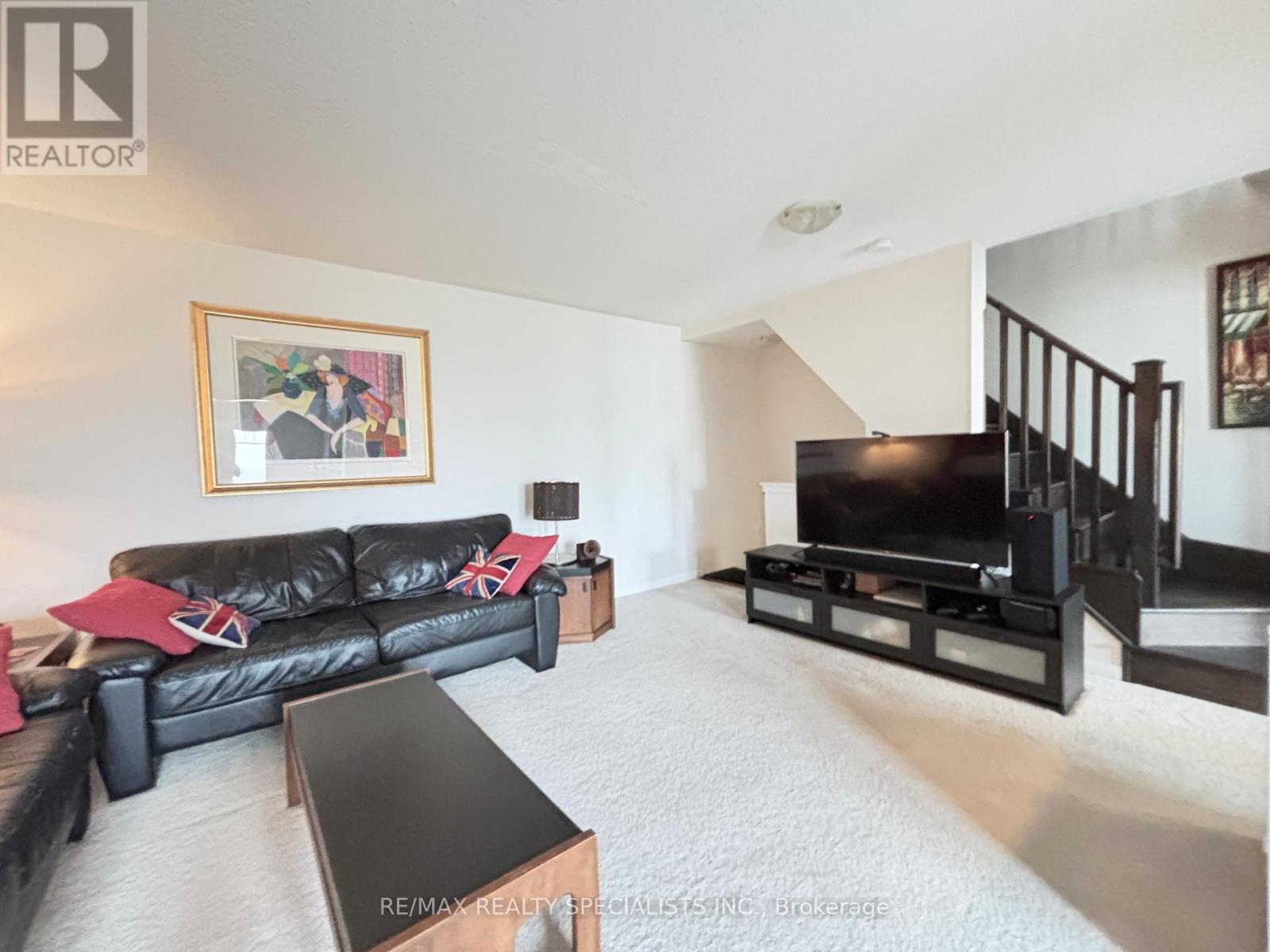 230 Mortimer Crescent, Milton, Ontario L9T 8N7 - Photo 4 - W13245720