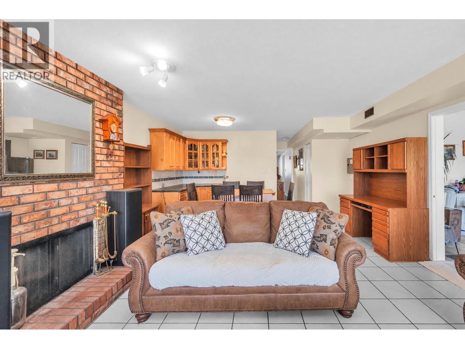 6655 - 6657 Aubrey Street, Burnaby, British Columbia  V5B 2E3 - Photo 38 - R3132571