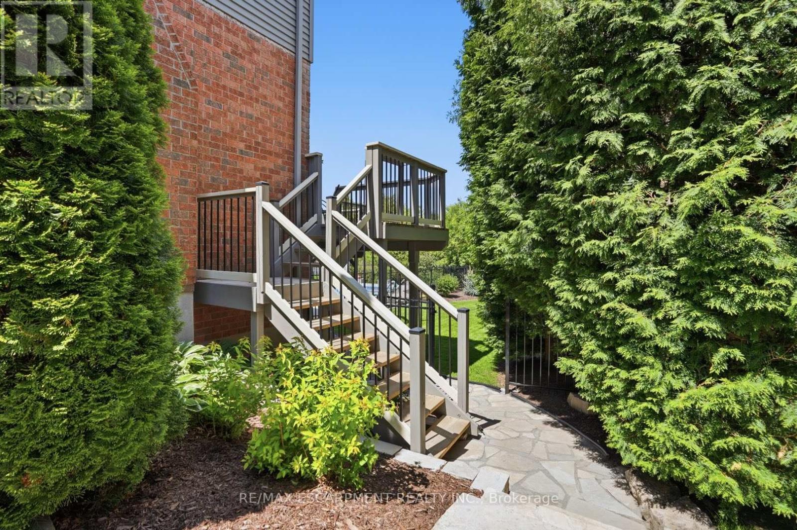 28 Bathgate Drive, Guelph, Ontario  N1L 1A8 - Photo 44 - X13245696