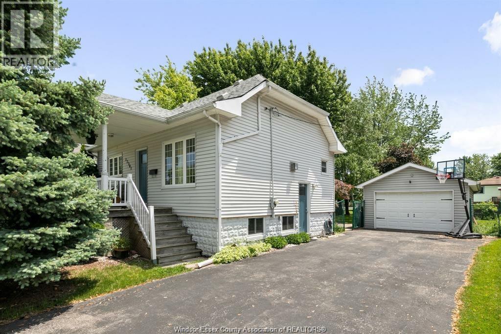 12341 St. Denis, Tecumseh, Ontario  N8N 1L1 - Photo 2 - 26013118