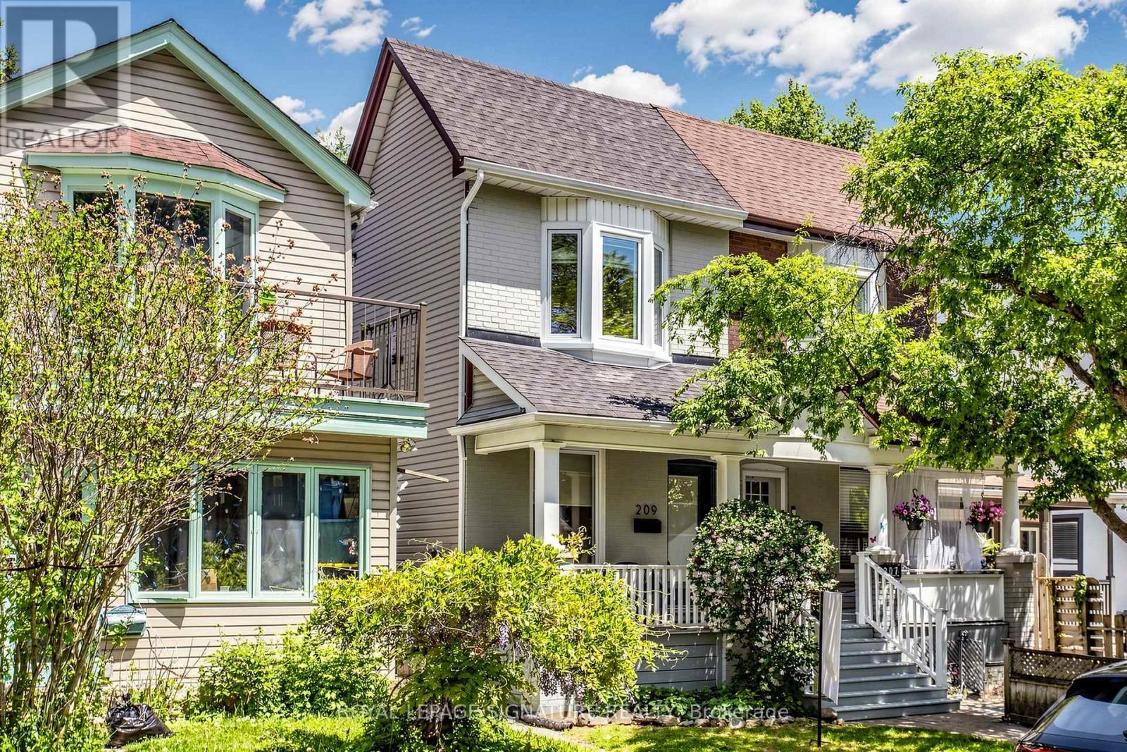 209 RHODES AVENUE, Toronto, Ontario