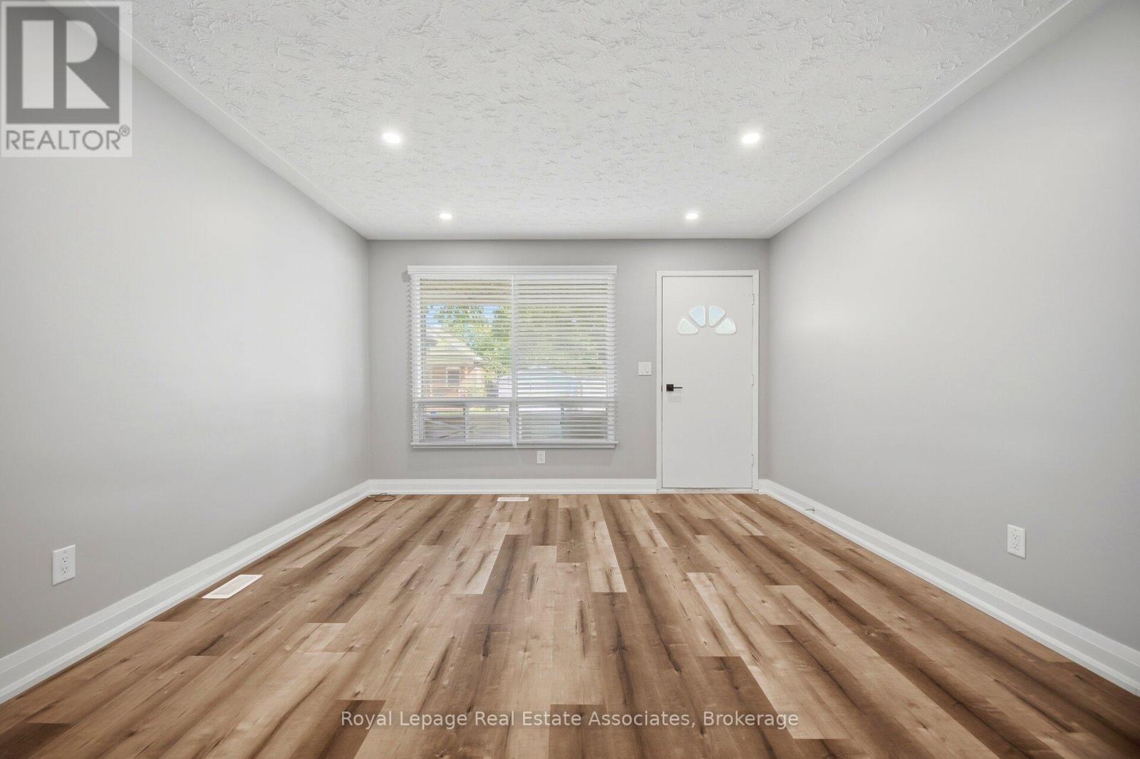 A - 22 St James Street, Brantford, Ontario  N3T 3Z6 - Photo 11 - X13017198