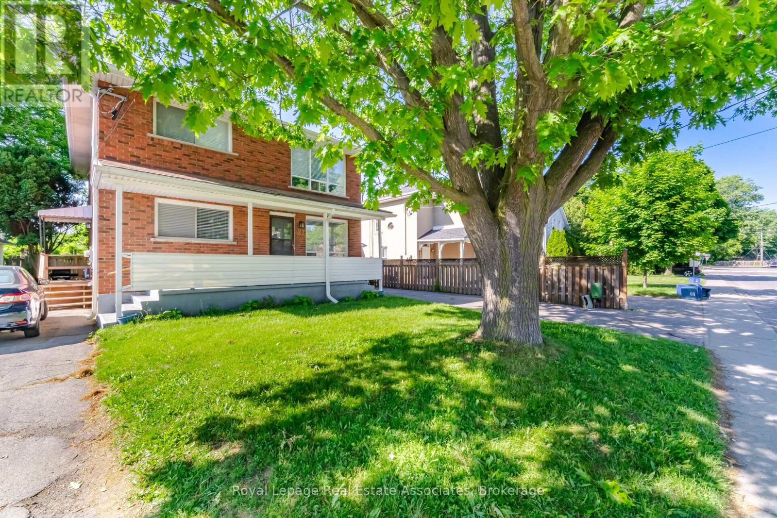 A - 22 St James Street, Brantford, Ontario  N3T 3Z6 - Photo 2 - X13017198