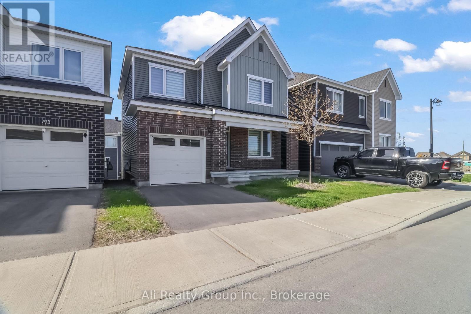 797 Eminence Street, Ottawa, Ontario  K2J 6X6 - Photo 2 - X13245766