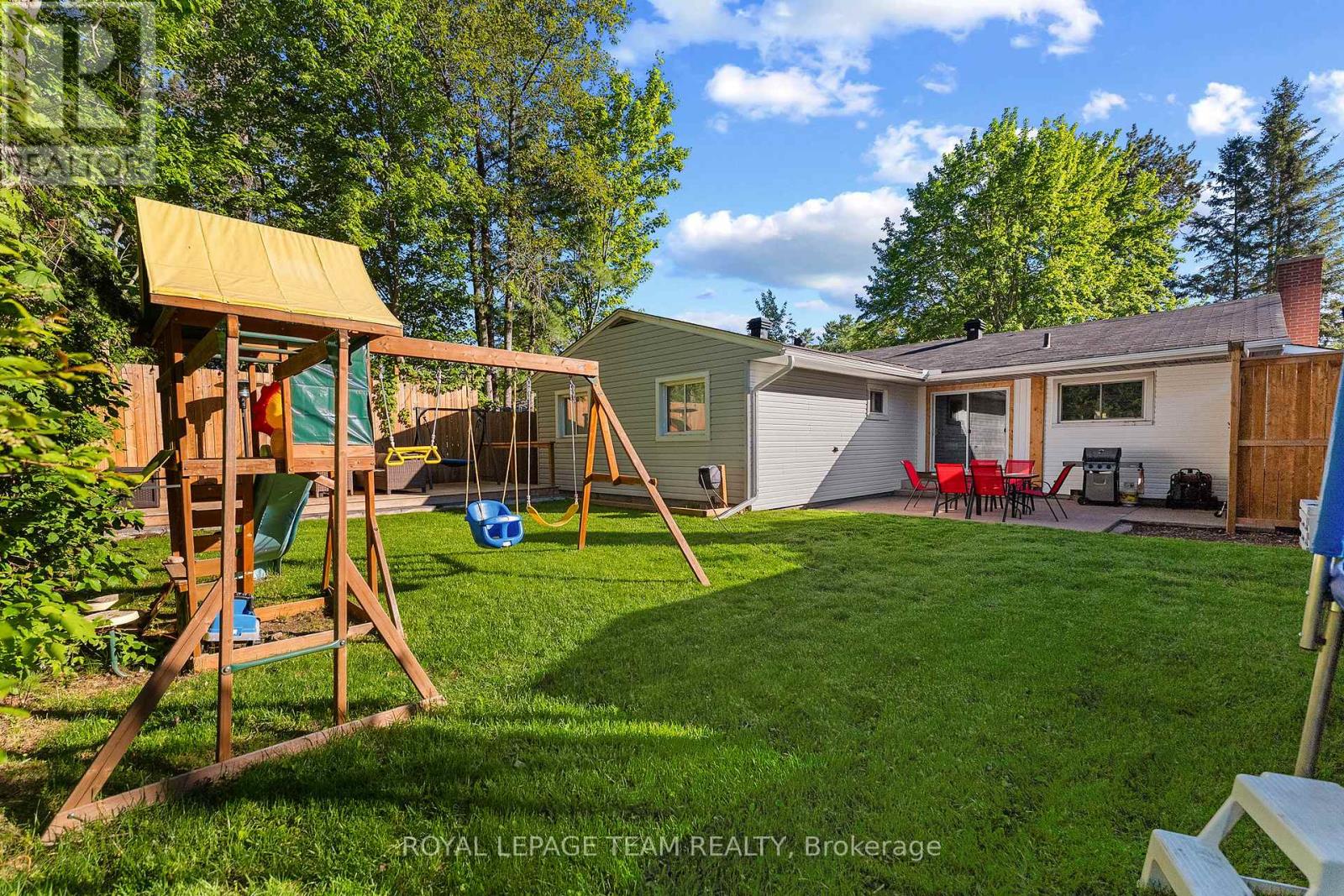 25 Frontenac Crescent, Deep River, Ontario  K0J 1P0 - Photo 37 - X12998834