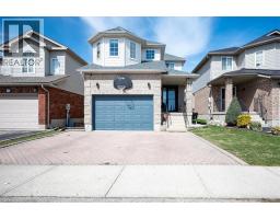 30 HEATHERWOOD Place, Kitchener, Ontario
