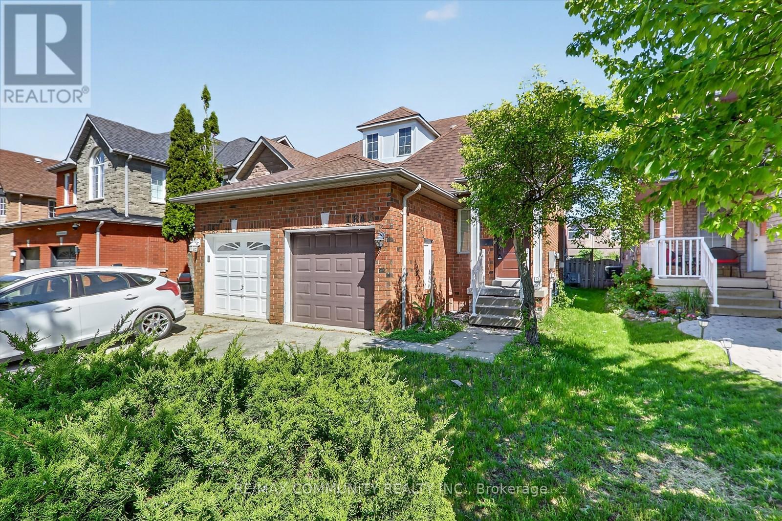 1645 Autumn Crescent, Pickering, Ontario  L1V 6X6 - Photo 5 - E13243874