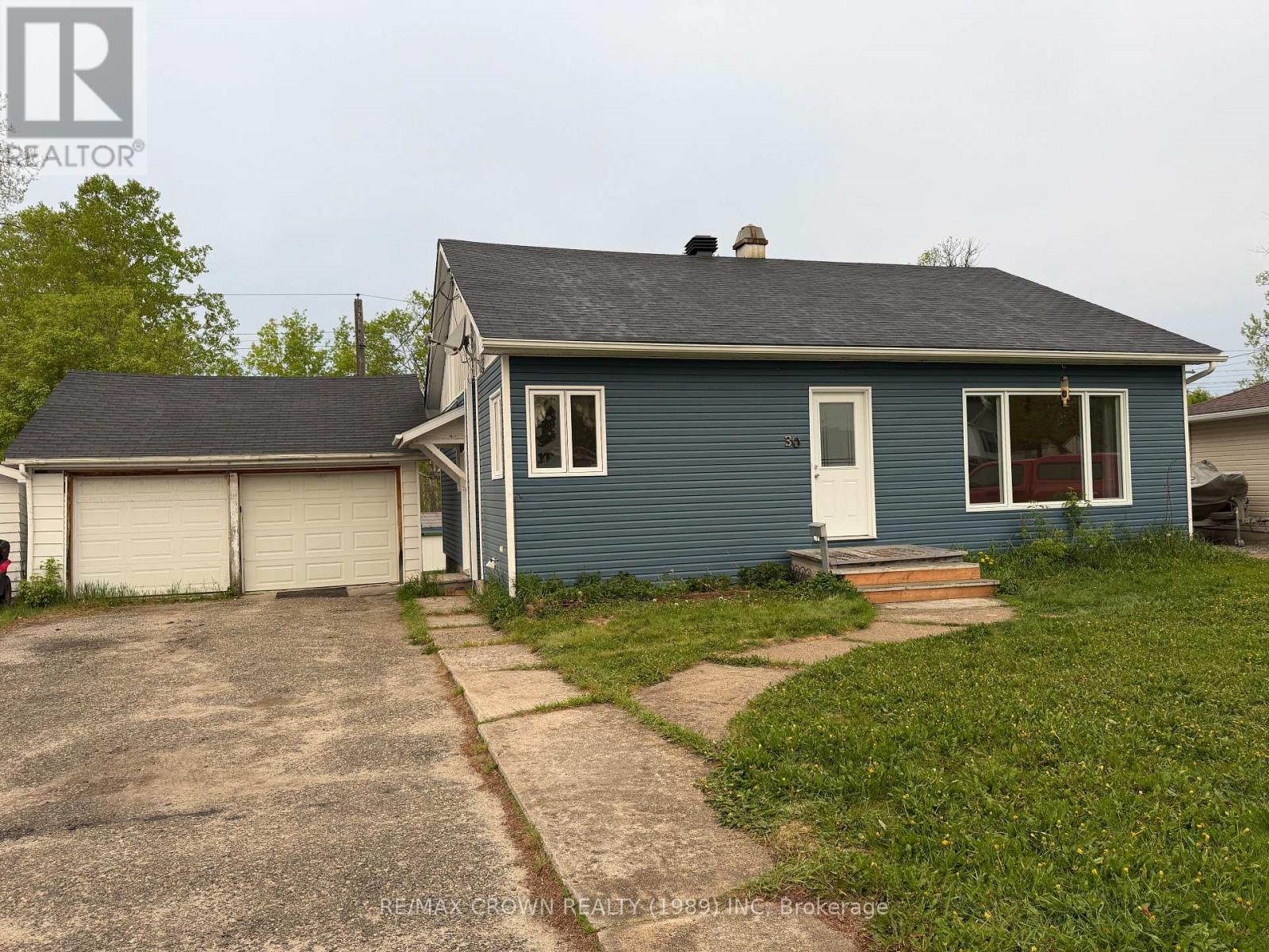 30 PINE CRESCENT, Kapuskasing, Ontario