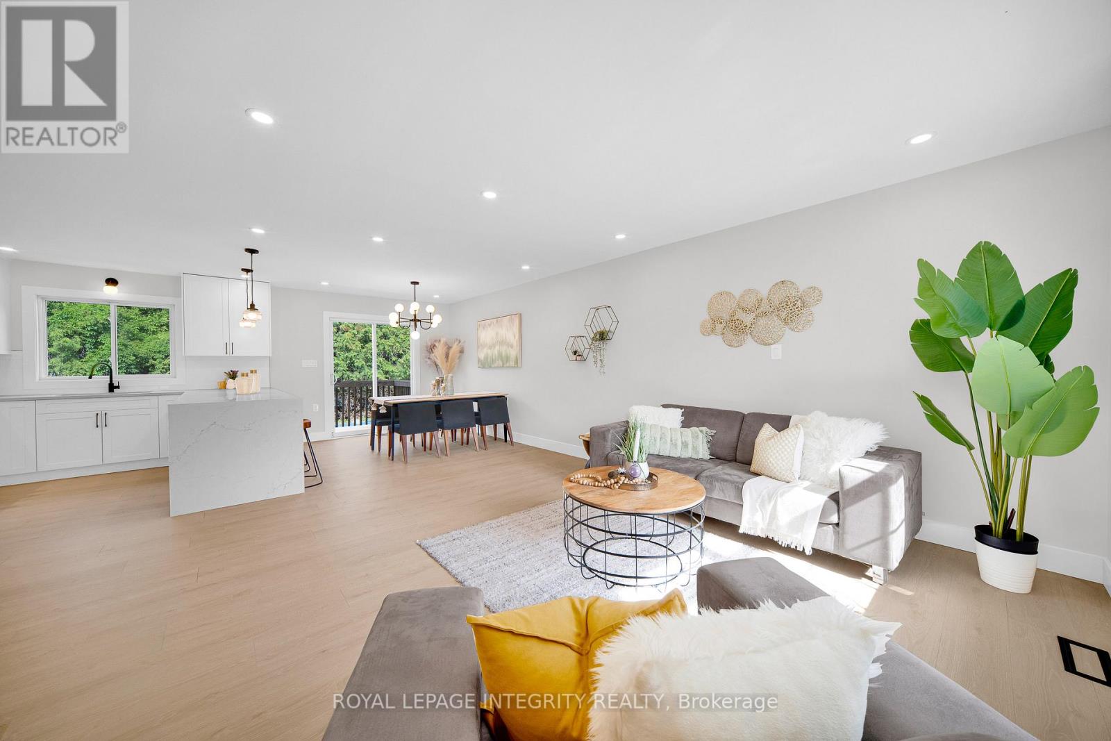 53 Overlake Drive, Ottawa, Ontario  K2E 5V4 - Photo 8 - X13245816