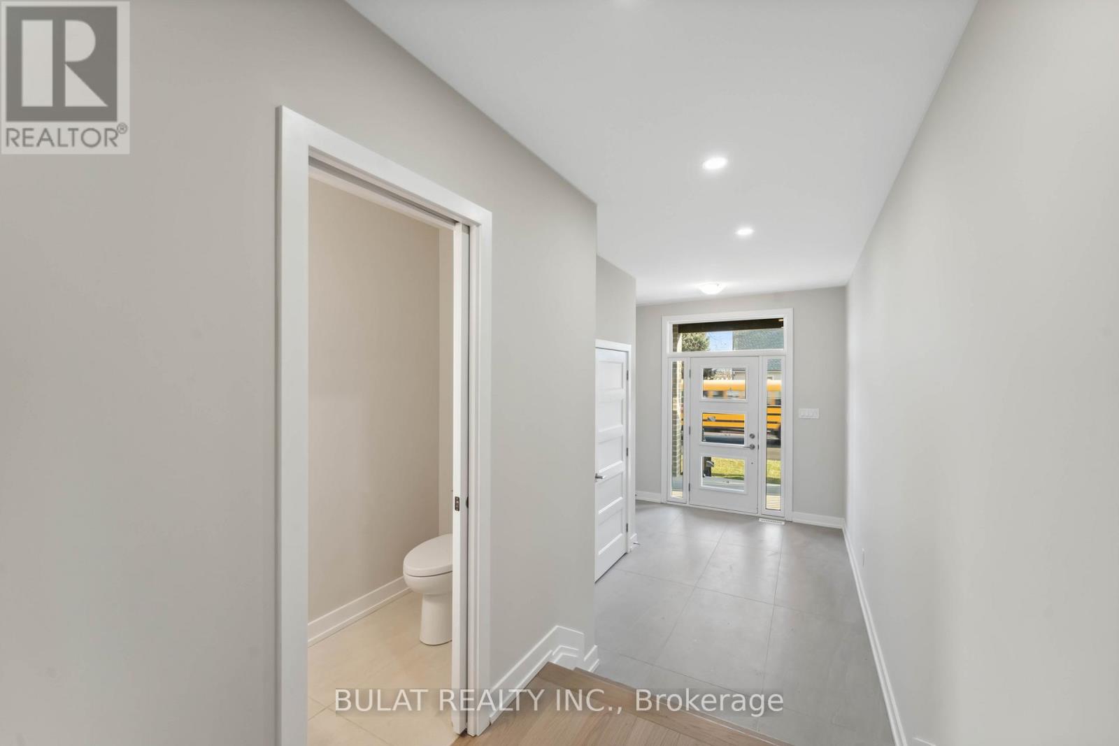 1357 Kitchener Avenue, Ottawa, Ontario  K1V 6W2 - Photo 2 - X13245818