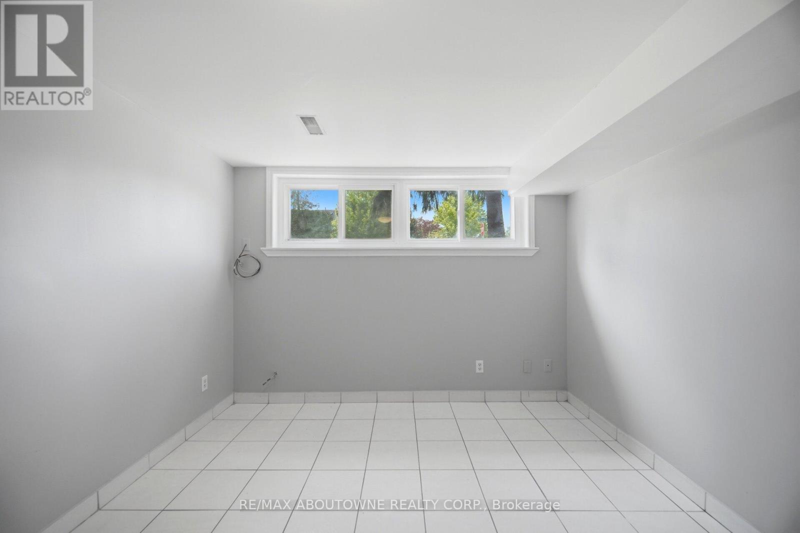 3 - 203 Nelson Street, Oakville, Ontario  L6L 3J4 - Photo 11 - W13238270