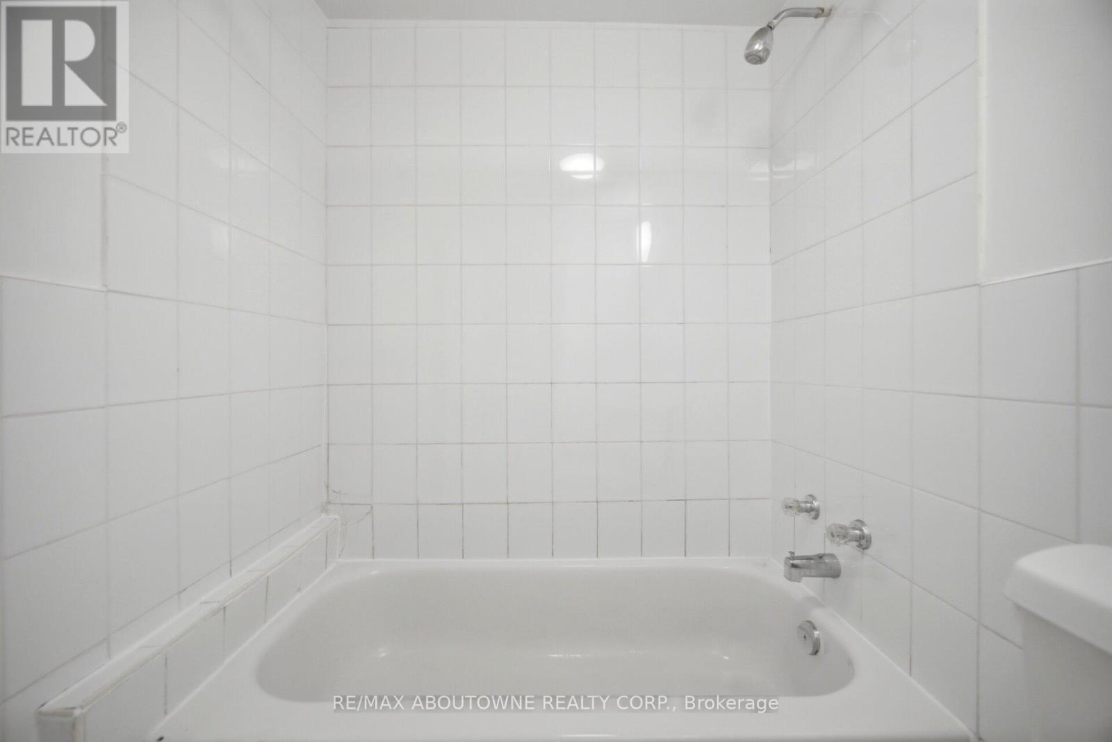3 - 203 Nelson Street, Oakville, Ontario  L6L 3J4 - Photo 22 - W13238270