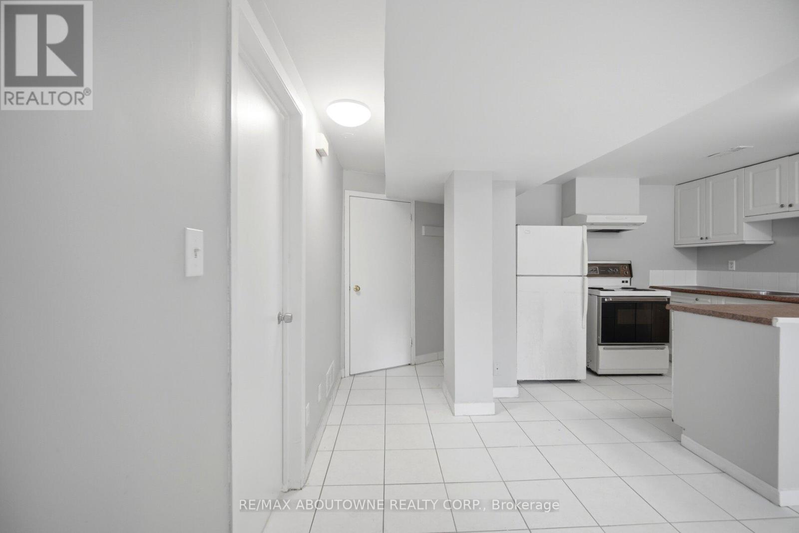 3 - 203 Nelson Street, Oakville, Ontario  L6L 3J4 - Photo 7 - W13238270