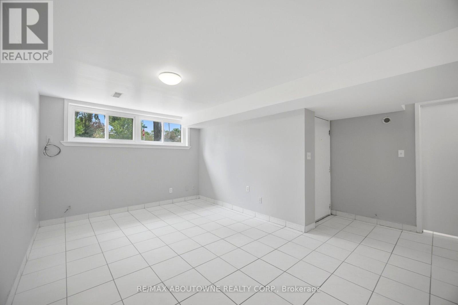 3 - 203 Nelson Street, Oakville, Ontario  L6L 3J4 - Photo 10 - W13238270