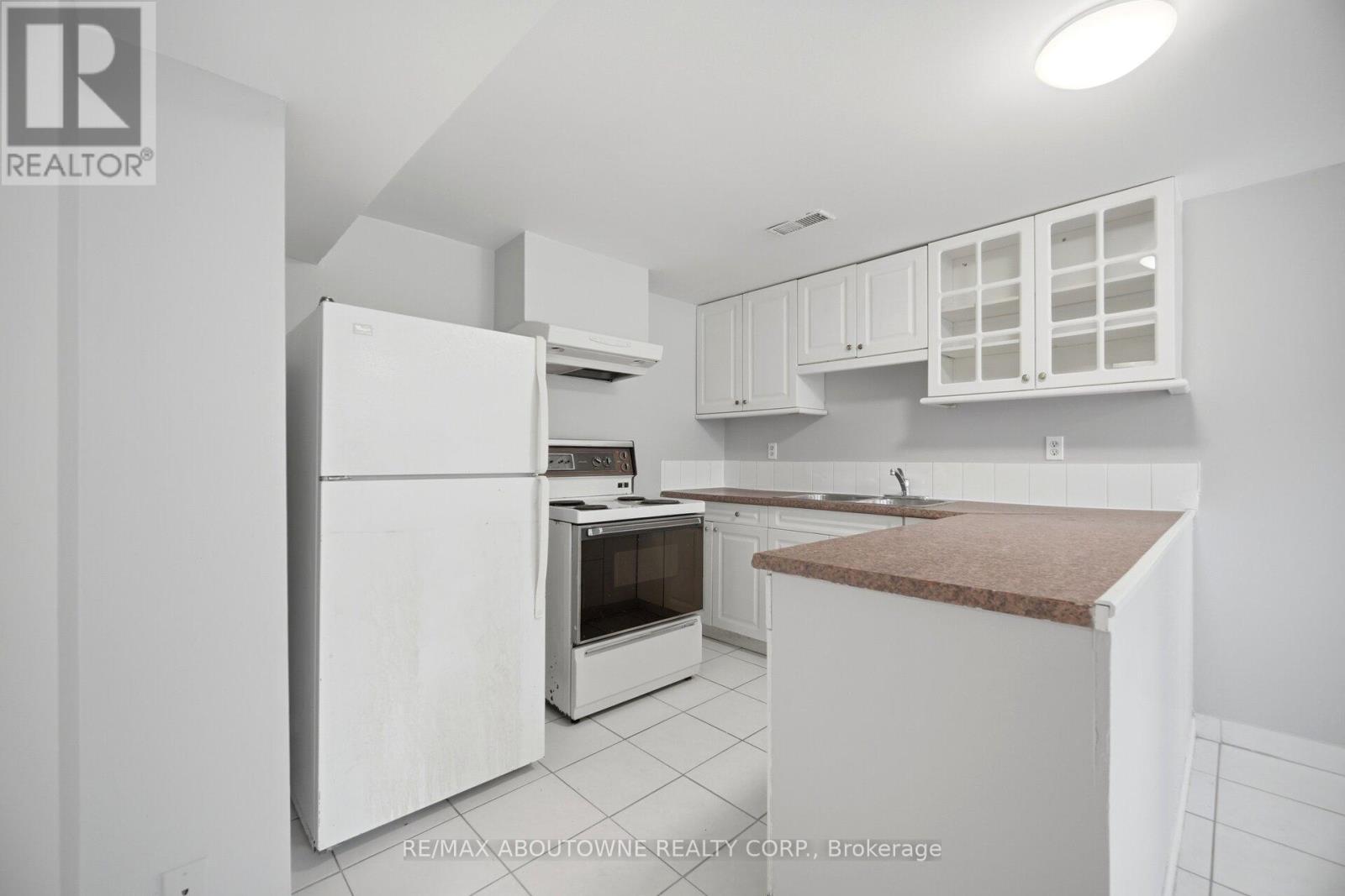 3 - 203 Nelson Street, Oakville, Ontario  L6L 3J4 - Photo 16 - W13238270