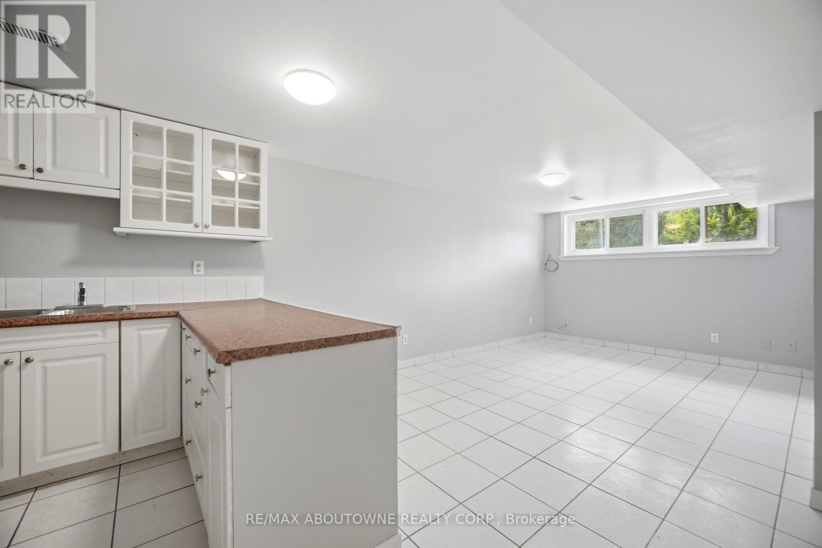 3 - 203 Nelson Street, Oakville, Ontario  L6L 3J4 - Photo 8 - W13238270